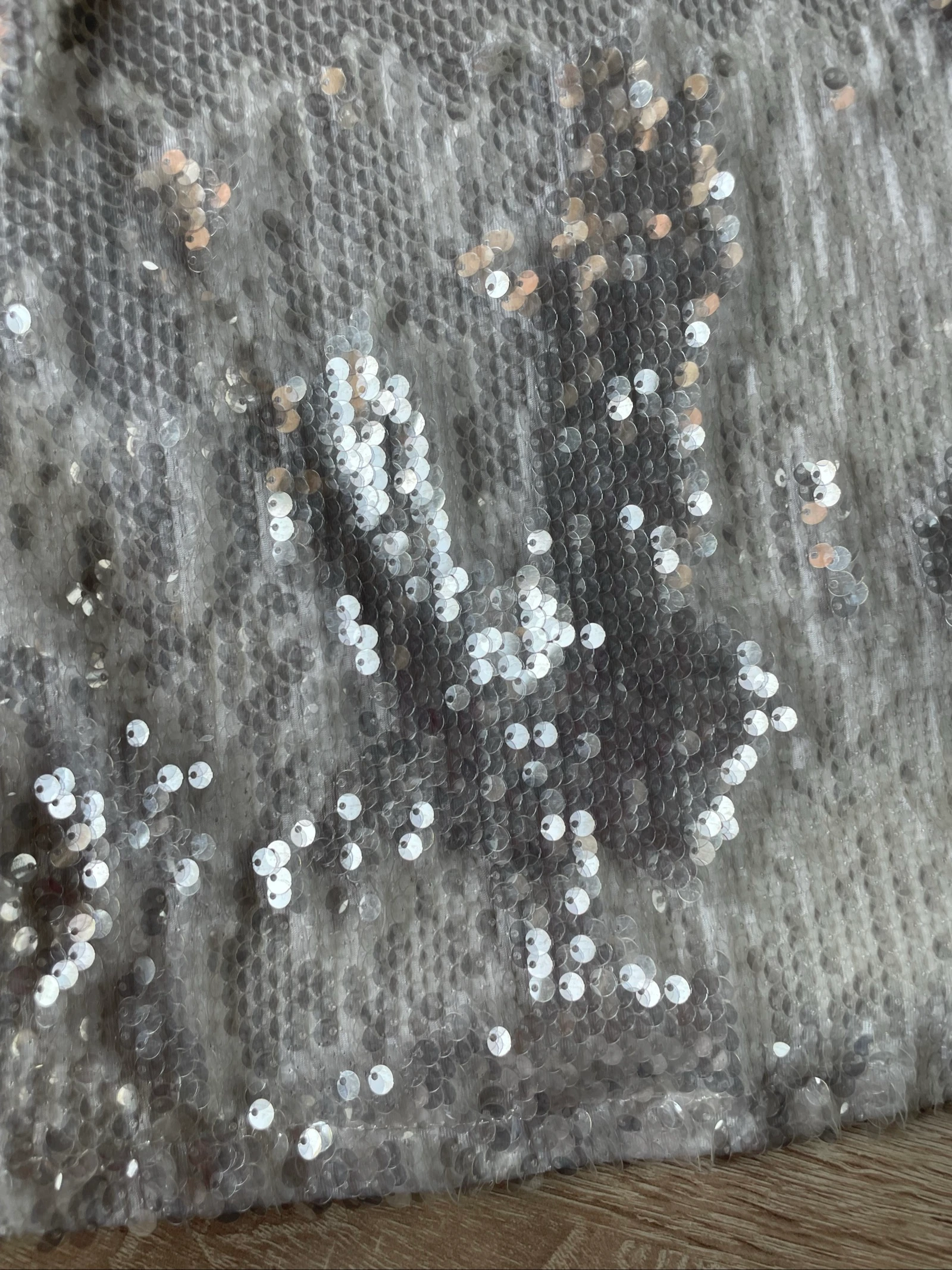 White sequined shirt women’s size M – photo 2